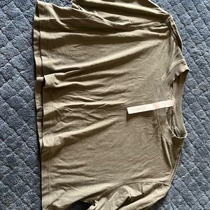 Lululemon crop top